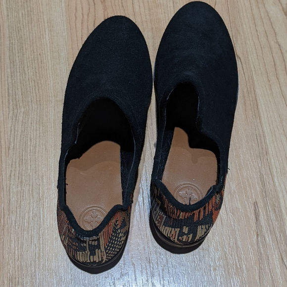 Charleston Shoe Co Aiken Bootie 7 black suede - Picture 8 of 9